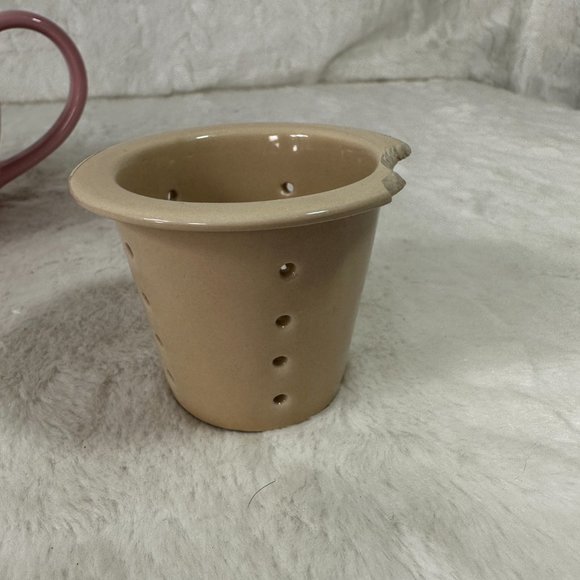 Le Creuset Classic Stoneware Teapot Chiffon HTF Pink Collectible color - Picture 11 of 12